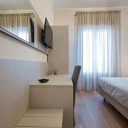 Amare - Il Battito Del Mare A Due Passi 朱利亚诺瓦