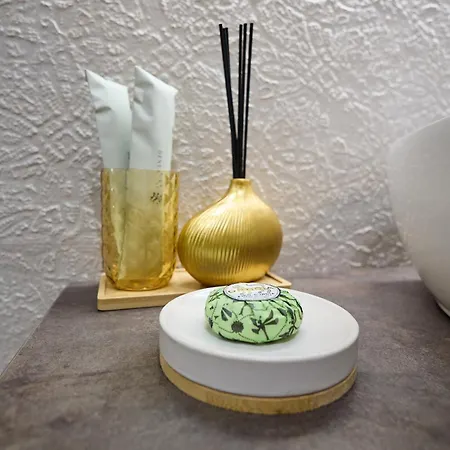 Amare - Il Battito Del Mare A Due Passi 朱利亚诺瓦