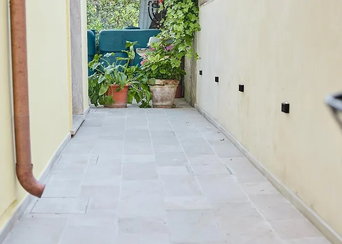 Amare - Il Battito Del Mare A Due Passi 4*