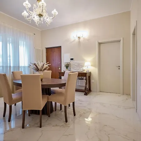 Amare - Il Battito Del Mare A Due Passi Bed & Breakfast 4*