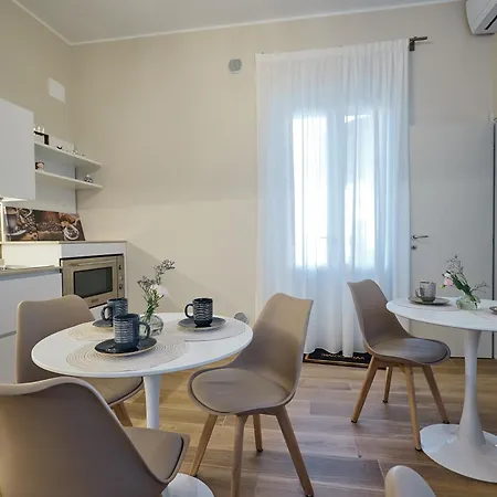 Amare - Il Battito Del Mare A Due Passi Giulianova