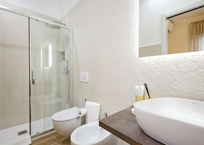 Amare - Il Battito Del Mare A Due Passi 4*